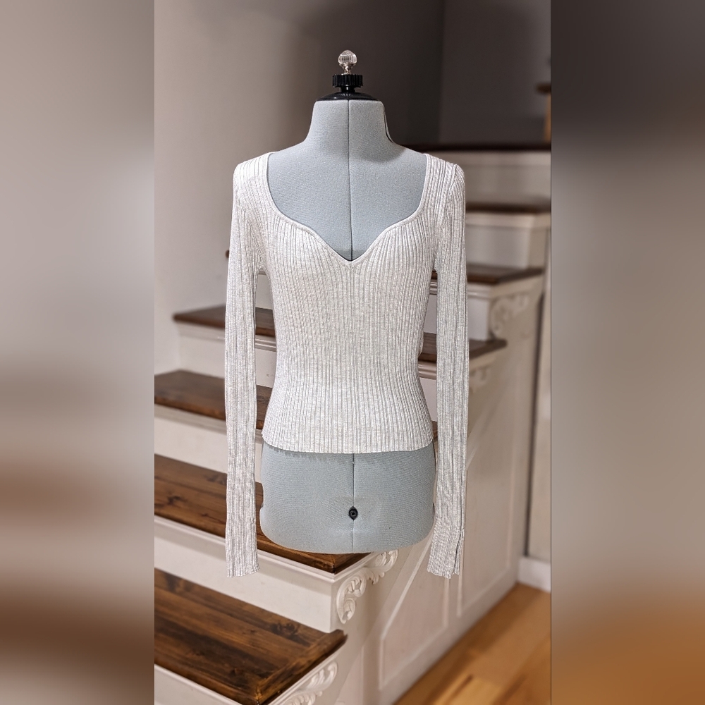 Elegant Grey Ribbed Women's Top